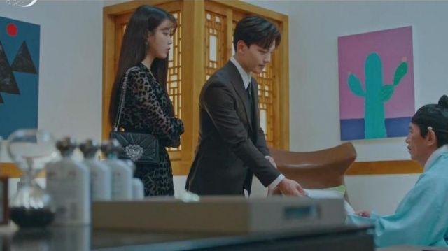 Medi­um Quilt­ed Cross­body Bag worn by Jang Man Wol (Lee Ji Eun) in Hotel Del Luna Episode 16