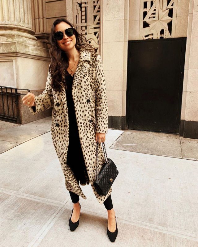 Faux Fur Coat of Kat Tanita on the Instagram account @kattanita