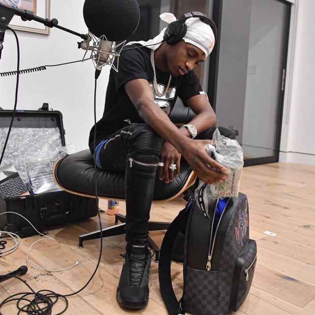 Louis vuitton Josh Back­pack of Lil Tjay on the Instagram account @liltjay