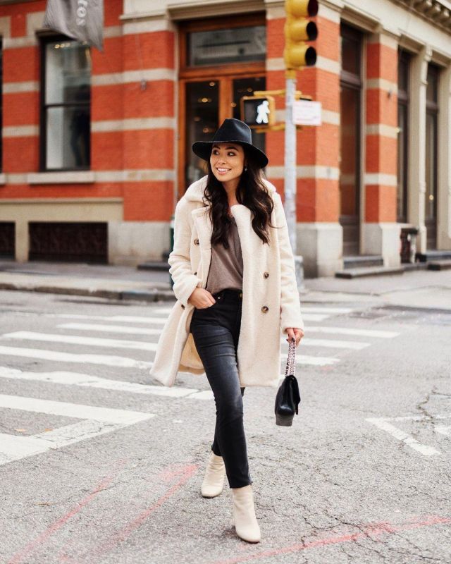 Wool Pana­ma Hat of Kat Tanita on the Instagram account @kattanita