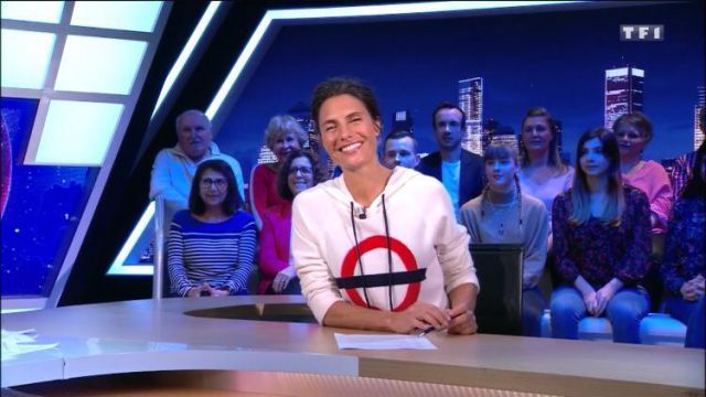 Hoody white of Alessandra Sublet's in It is Canteloup