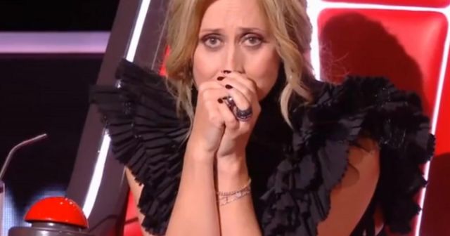 Le chemisier noir à volant porté par Lara Fabian dans The Voice : la plus belle voix