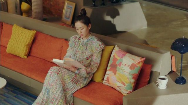 Flo­ral Chif­fon Blouse worn by Yoon Se-Ri (Son Ye-jin) in Crash Landing on You Episode 16