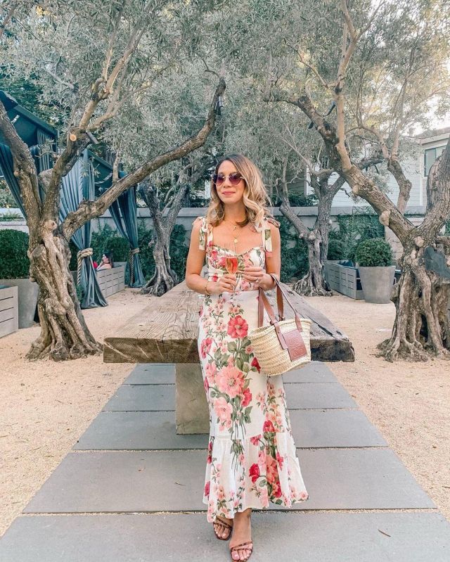 Niki­ta Dress of Stephanie on the Instagram account @stephaniehlam