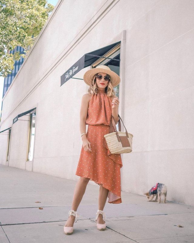 Rust Dress Orange of Stephanie on the Instagram account @stephaniehlam