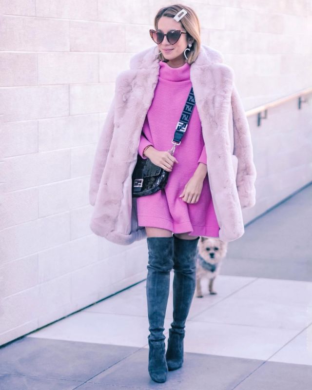 Pink Tu­nic of Stephanie on the Instagram account @stephaniehlam