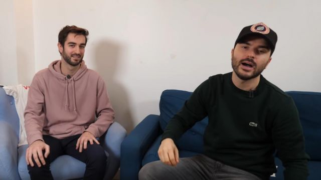 Suéter lacoste negro de Benjamin Verrecchia en Moi VS un Dessinateur : desafío de dibujo #3