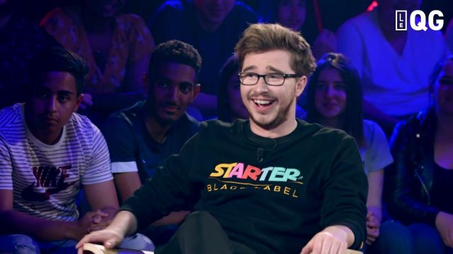 The sweatshirt Starter Jimmy Labeeu in the YouTube video THE HQ 6 - LABEEU & GUILLAUME PLEY with AHMED SYLLA