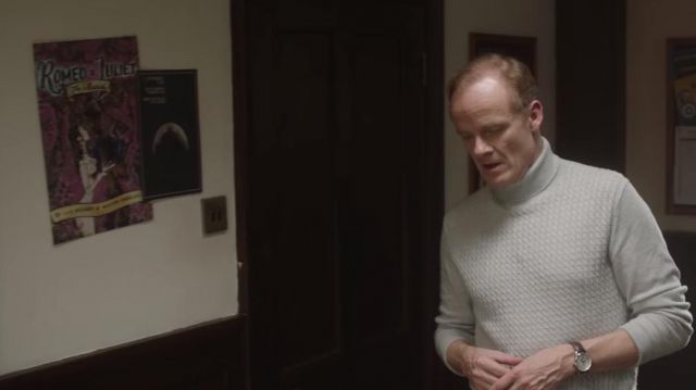 The sweater turtleneck gray Michael Groff (Alistair Petrie) in the trailer for season 3 of the series Sex Education
