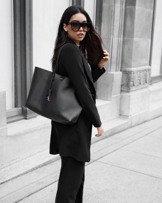 Blazer Noir de Janice Joostema sur l'Instagram account @janicejoostemaa