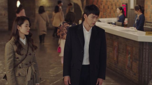 Navy Coat worn by Lee Jung-Hyeok (Hyun Bin) in Crash Landing on You Episode 6