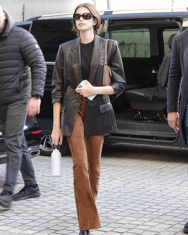 Frame Imaan Darted Single Breasted Leather Blazer worn by Kaia Jordan Gerber Milan February 21, 2020