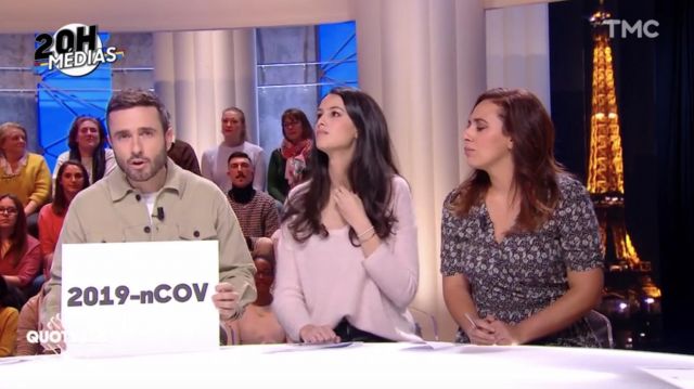 La Veste Beige A Boutons Portee Par Julien Bellver Dans L Emission Quotidien Du 21 Janvier 2020 Spotern