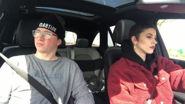 Black Bonnet of Jimmy Labeeu in LABEEU - SMALL-CAR RIDE 5
