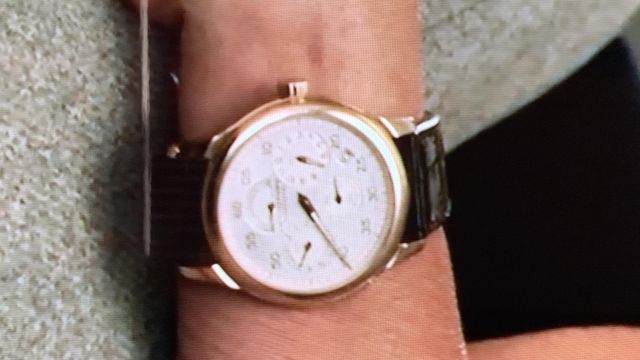 Watch worn by Alex Levy (Jen­nifer Anis­ton) as seen in The Morning Show (S01E01)