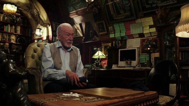 Blue Striped Shirt of Harlan Thrombey (Christopher Plummer) in Knives Out