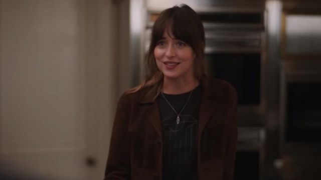 Brown leather fringed jacket of Maggie (Dakota Johnson) in The High Note