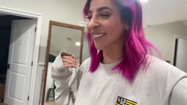 White Sweatshirt worn by Gabbie Hanna in the YouTube video I Drank a Gallon of Water a Day for a Month
