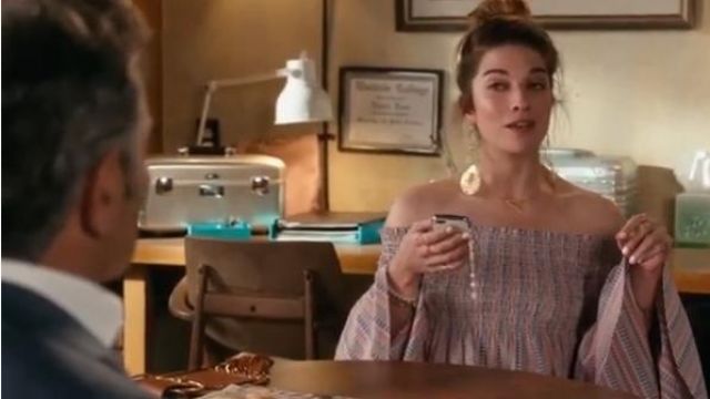 A Pen­dant Neck­lace worn by Alexis Rose (Annie Murphy) in Schitt's Creek Season 6 Episode 9
