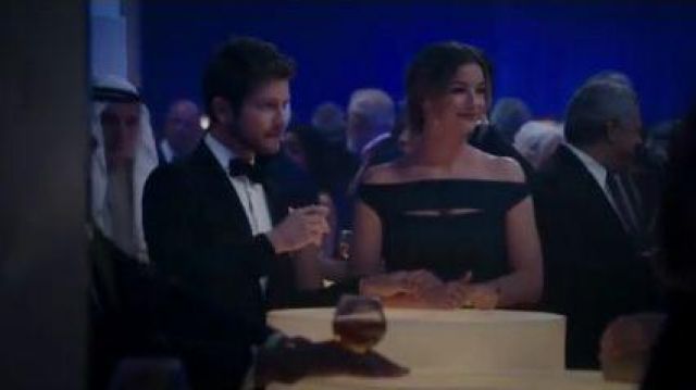 Navy Cutout Off Shoul­der Gown worn by Nicolette Nevin (Emily VanCamp) in The Resident Season 3 Episode 16