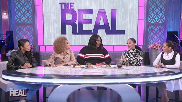 Proenza schouler white label Ze­bra Jer­sey Turtle­neck Top worn by Tamera Mowry on The Real March 4, 2020