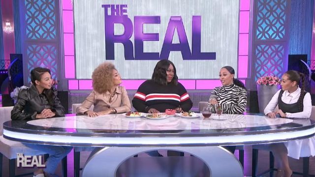 Ashleystewart Plus Size Bor­der Thick Stripe Sweater Dress worn by Loni Love on The Real March 4, 2020