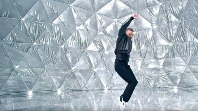 Nike baskets Blanches portées par Justin Timberlake dans L'Autre Côté (à Partir de Trolls Tour du Monde de la musique de la vidéo avec SZA