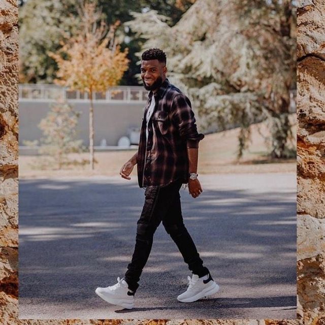 Les baskets blanches de Thomas Lemar sur le compte Instagram de @thom_lemar27