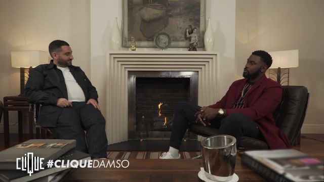 La camisa a rayas rojo-púrpura de Damso en el video Clique x Damso: todo salió según lo planeado (excepto lo impredecible)