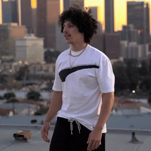 T-shirt white Puma worn by Rilès on the account Instagram of @0riles