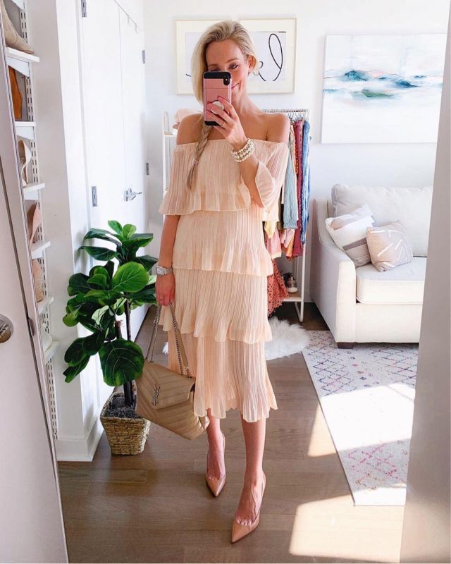 Beige Long Dress of Katie Manwaring Gomes on the Instagram account @katiesbliss