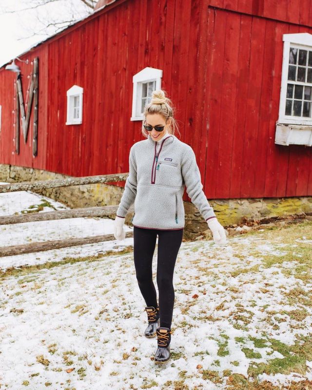 Patagonia Fleece Pullover de Katie Manwaring Gomes en la cuenta de Instagram @katiesbliss