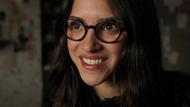 Round Eyeglasses worn by Anathema Device (Adria Arjona) in Good Omens (S01E04)