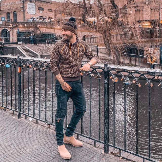 the sweatshirt printed logos Fendi Kevin Guedj on his account Instagram @kevinguedj