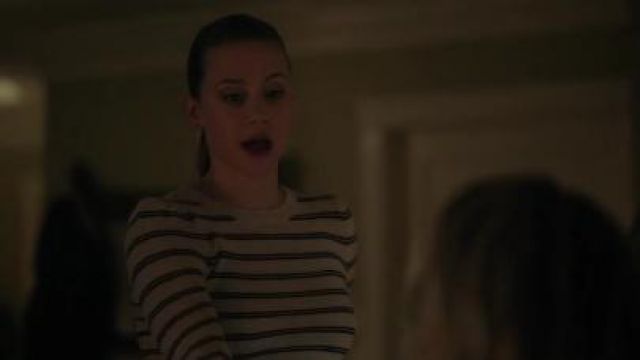 Stripe Cash­mere Sweater worn by Betty Cooper (Lili Reinhart) in Riverdale Season 4 Episode 16