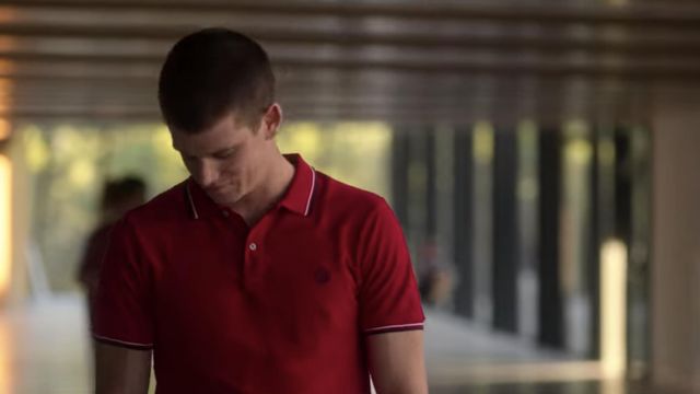 Fred Perry Twin Tipped Polo Shirt worn by Guzmán (Miguel Bernardeau) as seen in Elite (S03E08)