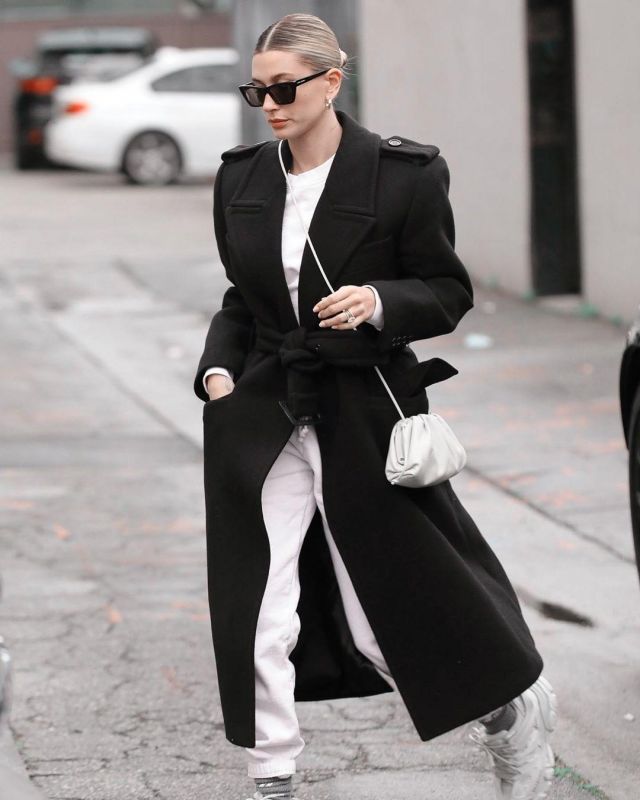 Balenciaga White Low Top Sneak­er worn by Hailey Baldwin Beverly Hills March 10, 2020