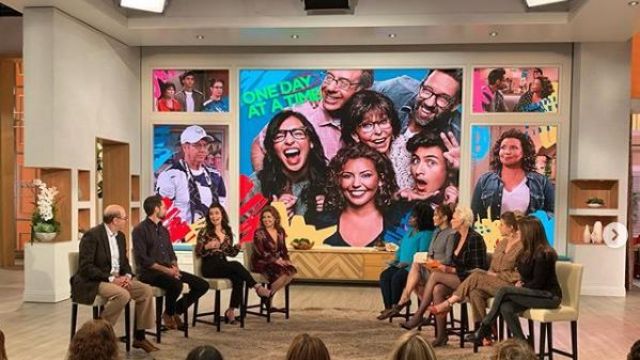 Dolan Col­lec­tion Neela Util­i­ty Jump­suit worn by Jodie Sweetin on The Talk March 12, 2020