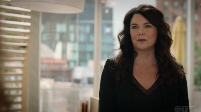 Mesh V Neck Camisole worn by Joan (Lauren Graham) in Zoey's Extraordinary Playlist Season 1 Episode 6