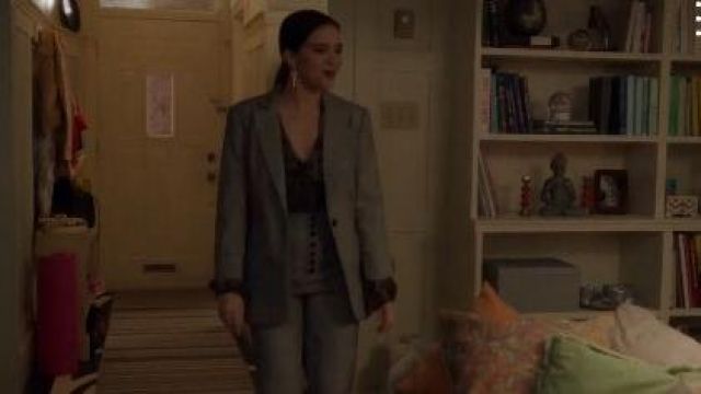 Grey Plaid Jack­et worn by Jane Sloan (Katie Stevens) in The Bold Type Season 4 Episode 8