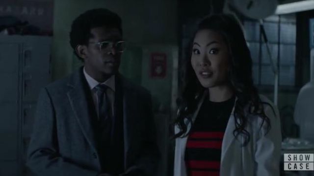 Tricot rayé Chandail porté par Mary Hamilton (Nicole Kang) dans Batwoman Saison 1 Épisode 15
