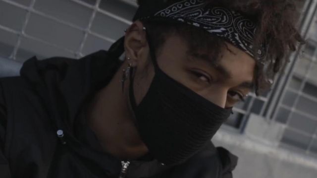Earrings worn by Scarlxrd as seen in his IMNXTAMESS music video