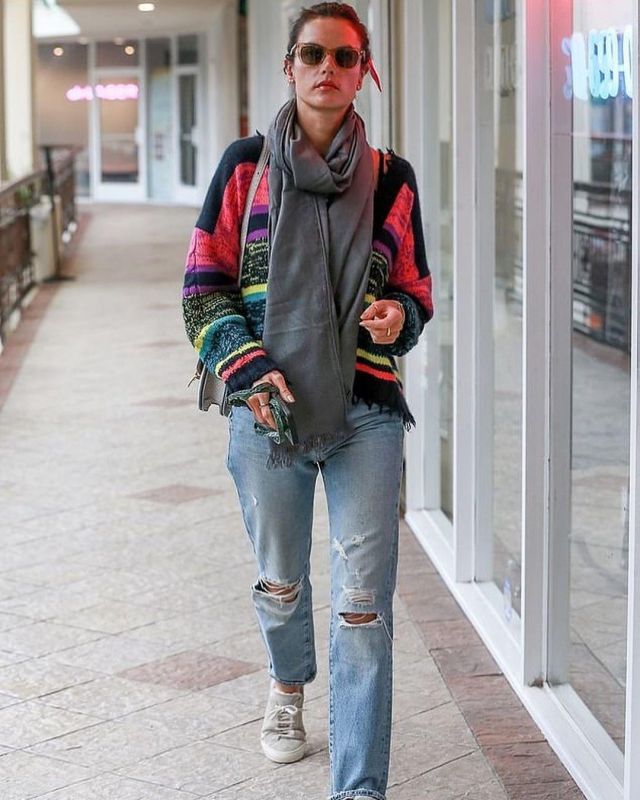 Mother The Trick­ster Jeans worn by Alessandra Ambrosio West Hollywood March 12, 2020