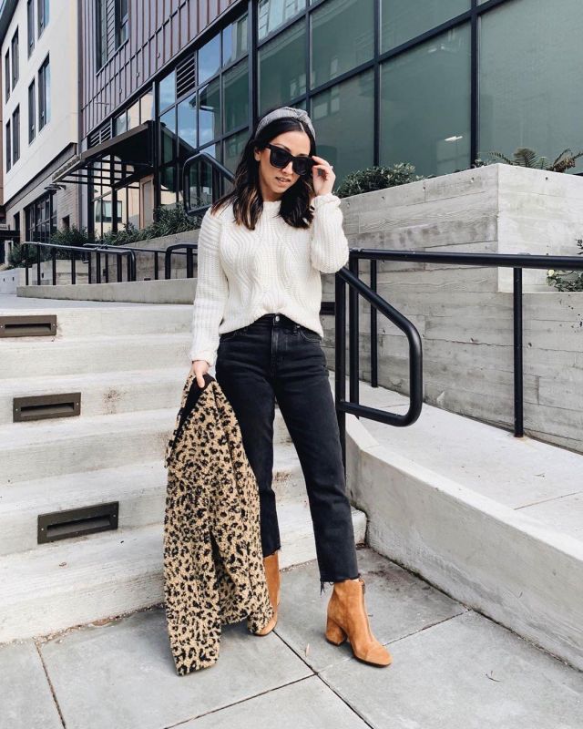 Madewell Var­ick Turtle­neck Sweater of Crystalin Da Silva on the Instagram account @crystalinmarie