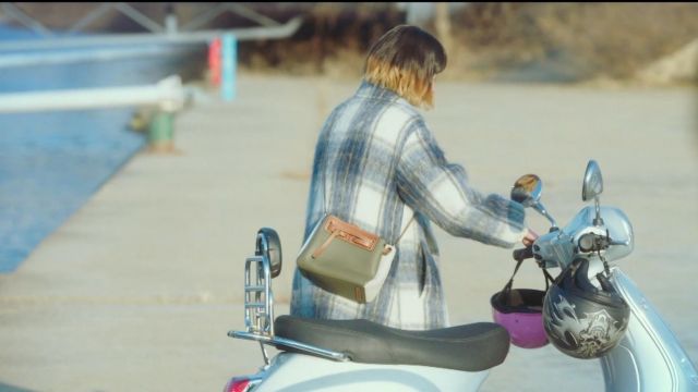 Cuir vert Sac Fourre-tout porté par Jo Yi Seo (Kim Da-mi) dans Itaewon Classe Saison 1 Épisode 7