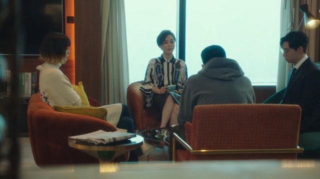 In­di­ana Jor­mi Ca­chemire Cardi­gan worn by Jo Yi Seo (Kim Da-mi) in Itaewon Class Episode 10