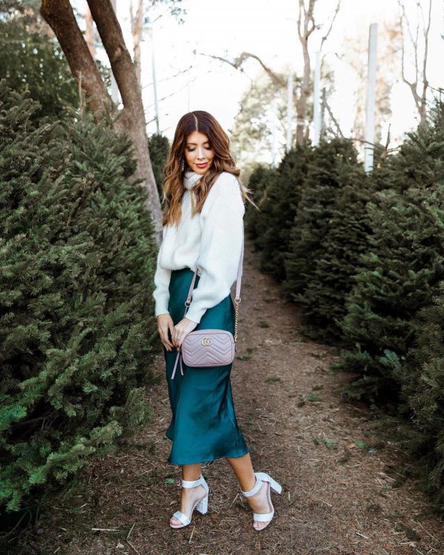 Knit Turtle­neck Sweater of LaTisha Springer on the Instagram account @latishaspringer