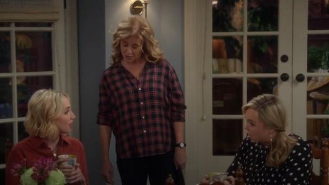 But­ton-Down Plaid Shirt worn by Vanessa Baxter (Nancy Travis) in Last Man Standing Season 8 Episode 15