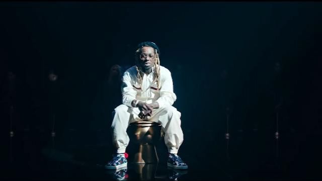 Gucci Ten­nis 1977 low-top Sneak­er worn by Lil Wayne in the music video Lil Wayne - Mama Mia (Official Video)