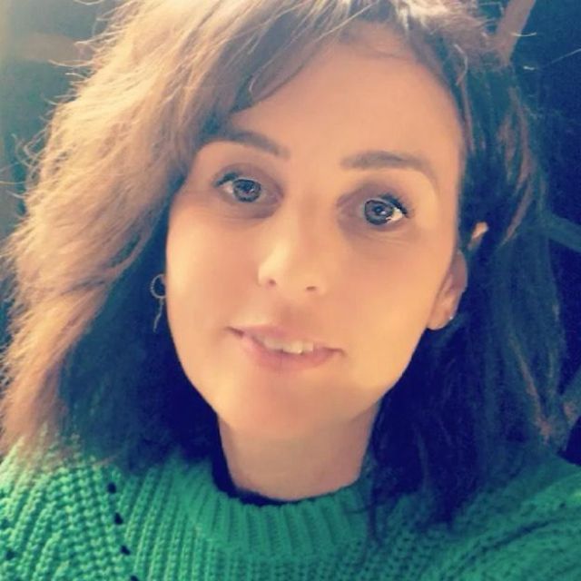 Pullover round neck cotton blended Green of Faustine Bollaert on the account Instagram of @faustinebollaert